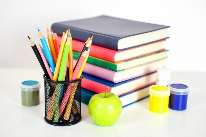 Canillas de Aceituno abre el plazo para solicitar ayudas de material escolar y didáctico