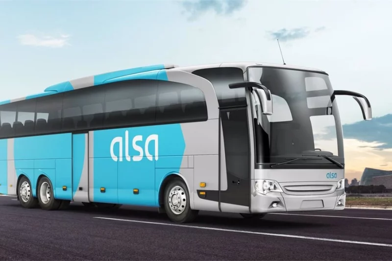 Nuevas paradas de autobús en Riogordo para mejorar la conectividad