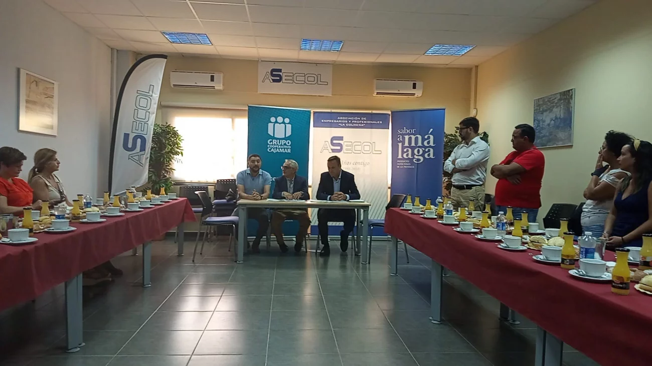 Firma convenio Asecol y Cajamar