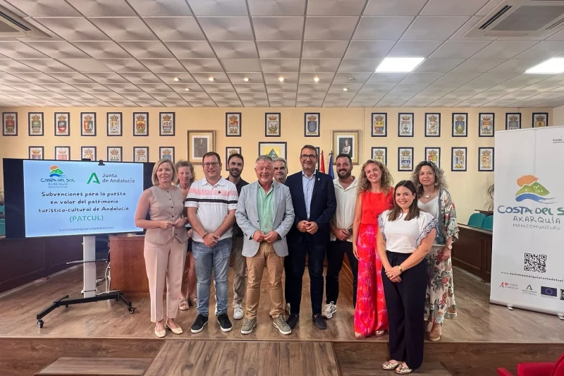 Los ayuntamientos de la Axarquía reciben asesoramiento para acceder a las ayudas al patrimonio turístico-cultural