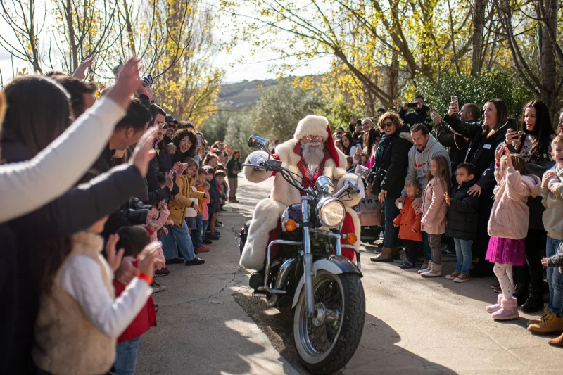 La Fábrica de Papá Noel abre sus puertas en Colmenar, el gran poblado navideño de la Axarquía