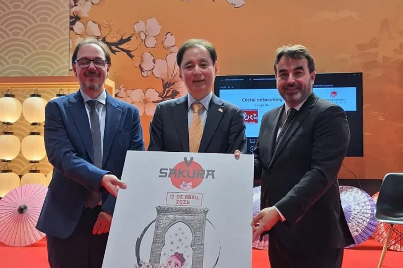 Alfarnate refuerza en FITUR la promoción de Sakura 2026 y presenta oficialmente el cartel del evento
