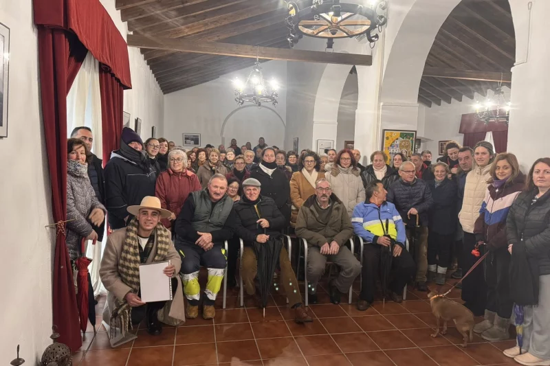 Concentración vecinal por las telecomunicaciones en Alfarnate