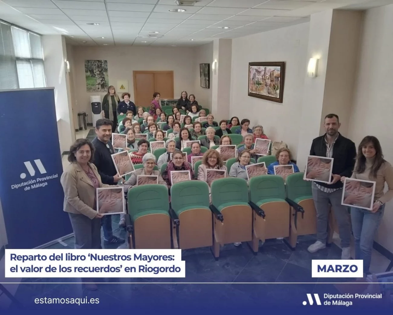 Entrega del libro El Valor de Los Recuerdos en Riogordo